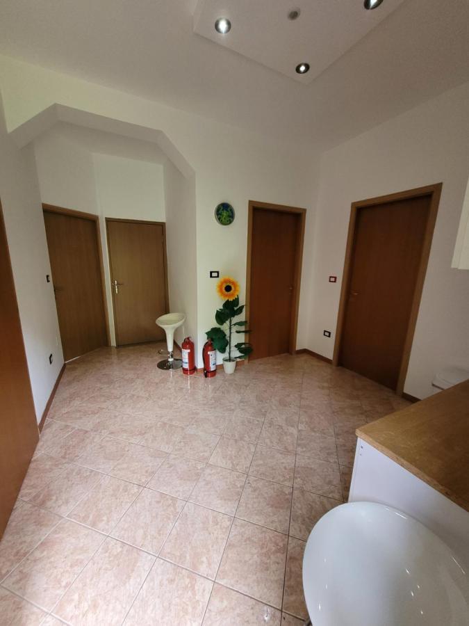 Hotel Casa Patryk Orszowa Zewnętrze zdjęcie