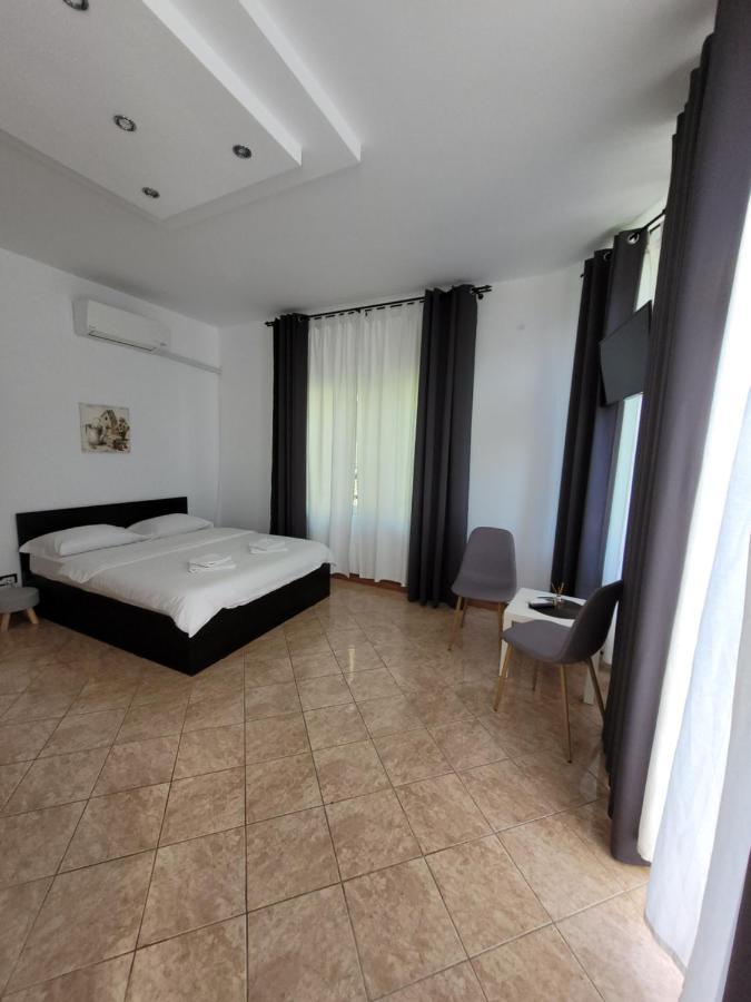 Hotel Casa Patryk Orszowa Zewnętrze zdjęcie